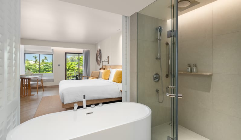 SAii Laguna Phuket Club Lagoon View King Bed Bathroom View
